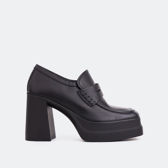 L'INTERVALLE Shoes - **SALE** L’intervalle platform heels
